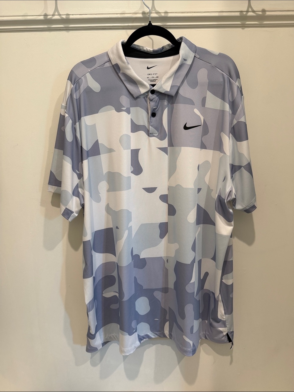 Nike Men’s Light Grey & White Camo Dri-FIT Polo